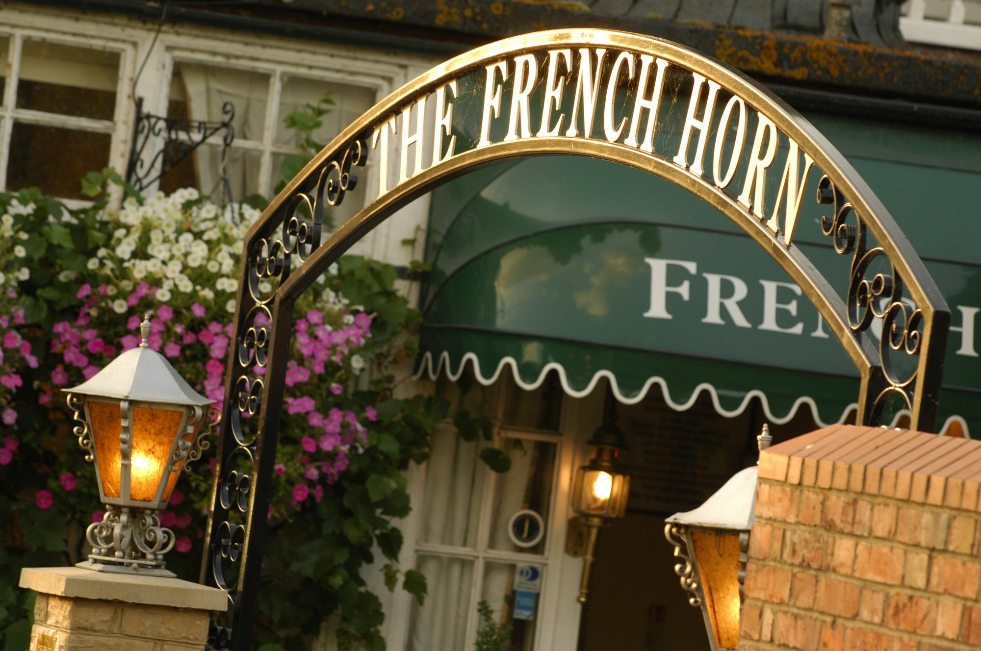 The French Horn Hotel Reading Buitenkant foto